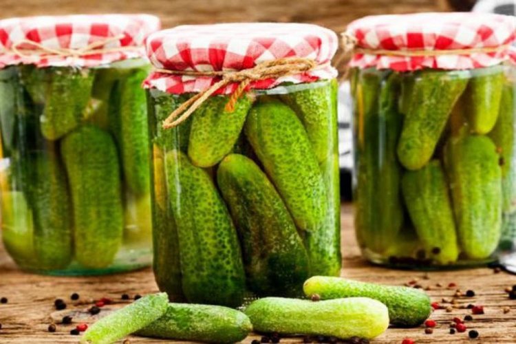 Süße bulgarische Gurken für den Winter