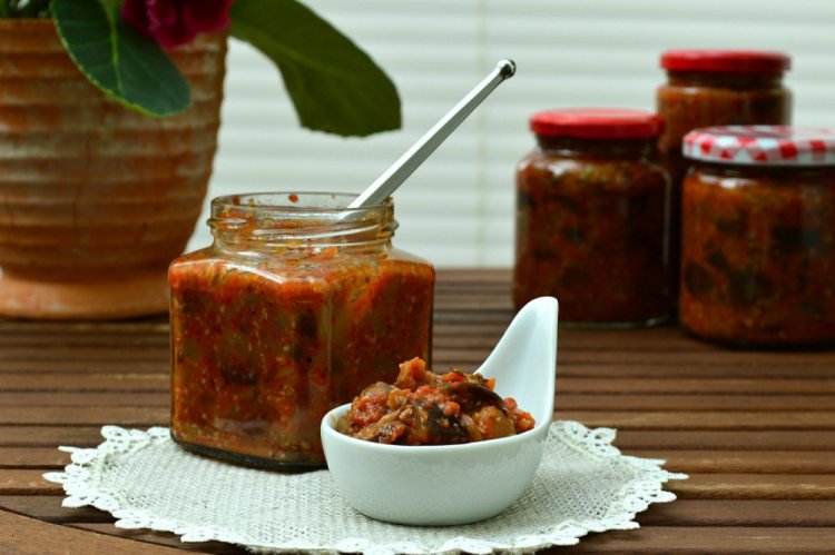 Ensalada «Lengua de Suegra» al estilo georgiano para el invierno