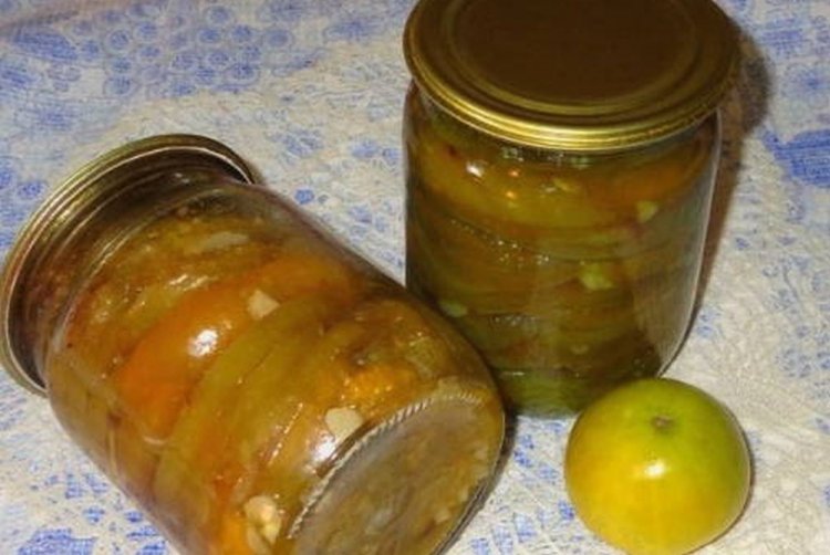 Gebratene grüne Tomaten für den Winter