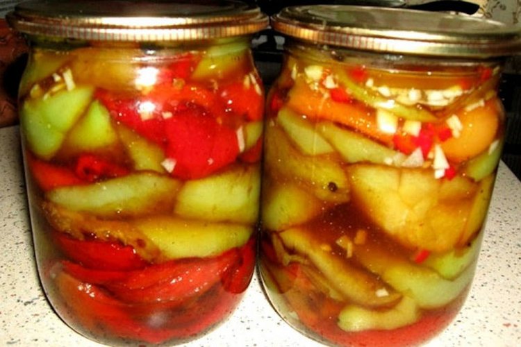 Gebratene Tomaten mit Paprika für den Winter