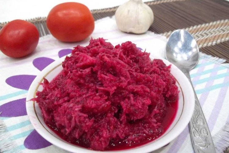 Scharfer Rote-Bete-Salat mit Meerrettich für den Winter