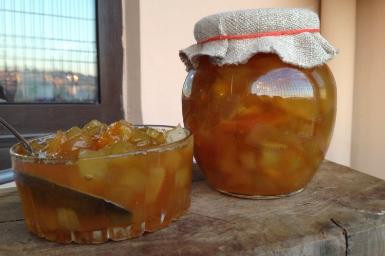 Melonenmarmelade mit Äpfeln