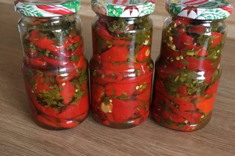 Gebratene Paprika mit Kräutern für den Winter