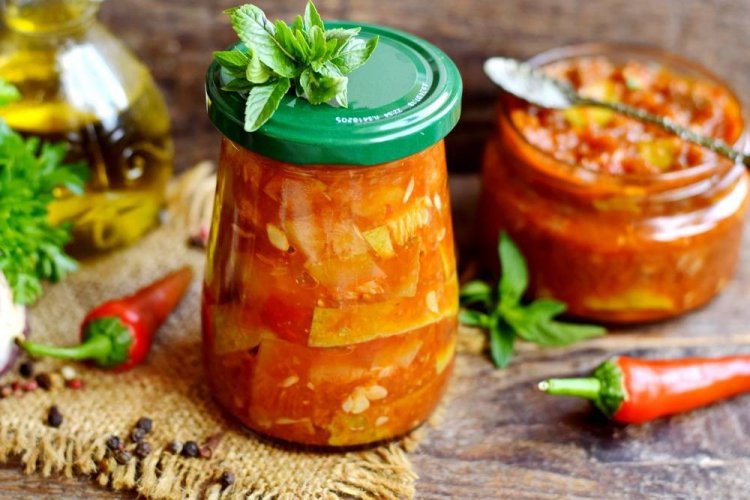Ensalada de calabacín y tomate al estilo tártaro