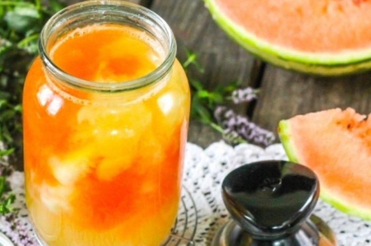 Melonen-Wassermelonen-Kompott für den Winter