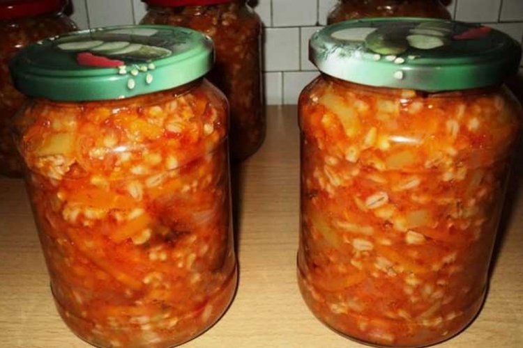 Makrelen-Perlgraupen-Salat für den Winter