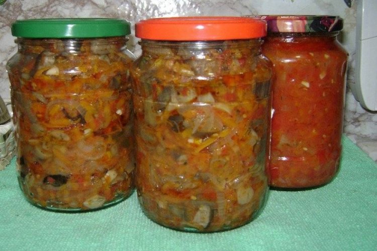 Ensalada «Paramonikha» con champiñones para el invierno