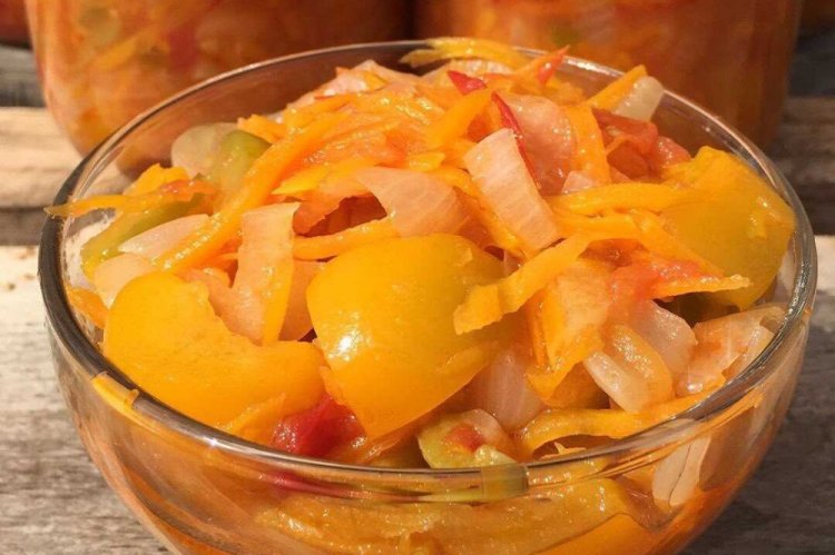 Ensalada picante «Paramonikha» para el invierno