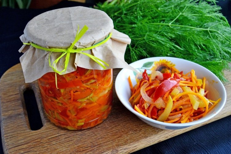 Ensalada «Paramonikha» sin calabacín