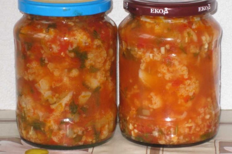 Zucchini mit Reis und Blumenkohl für den Winter