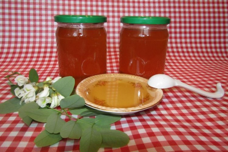 Akazienmarmelade mit Traubensaft