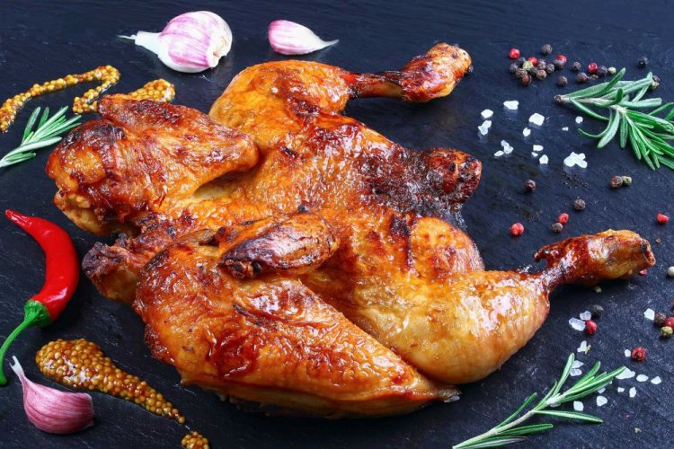 Grillhähnchen, in der Mikrowelle gebacken