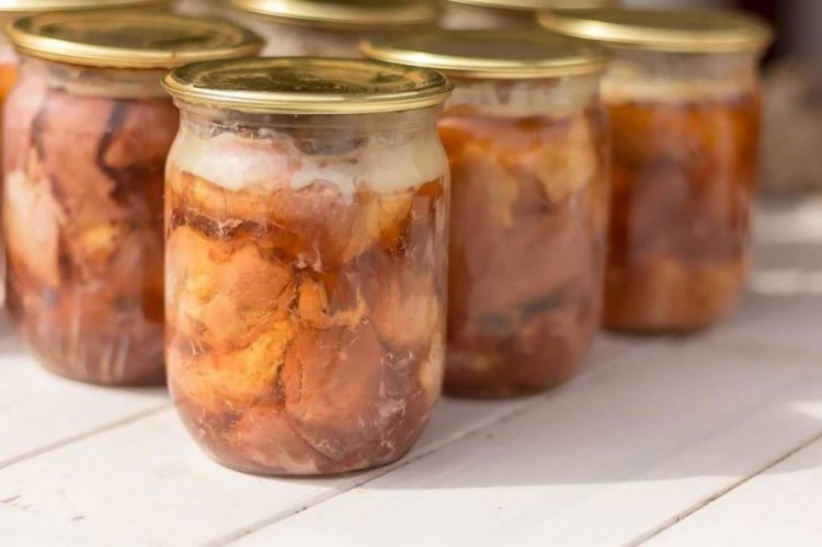 Carne enlatada en olla afgana