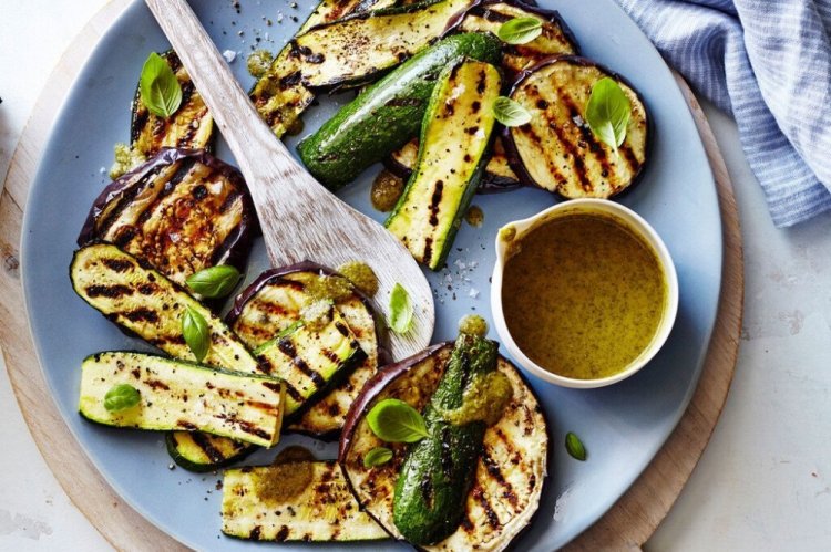 Zucchini und Auberginen vom Elektrogrill