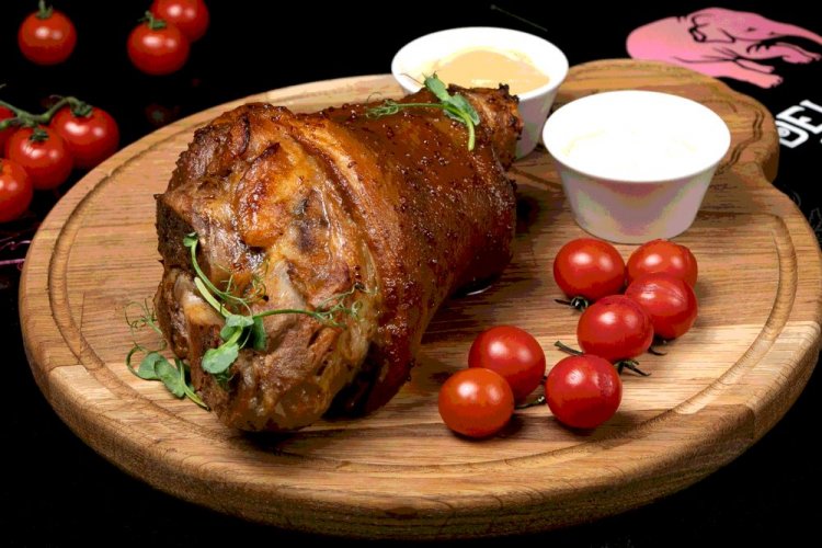 Schweinehaxe in Biermarinade in Folie vom Grill