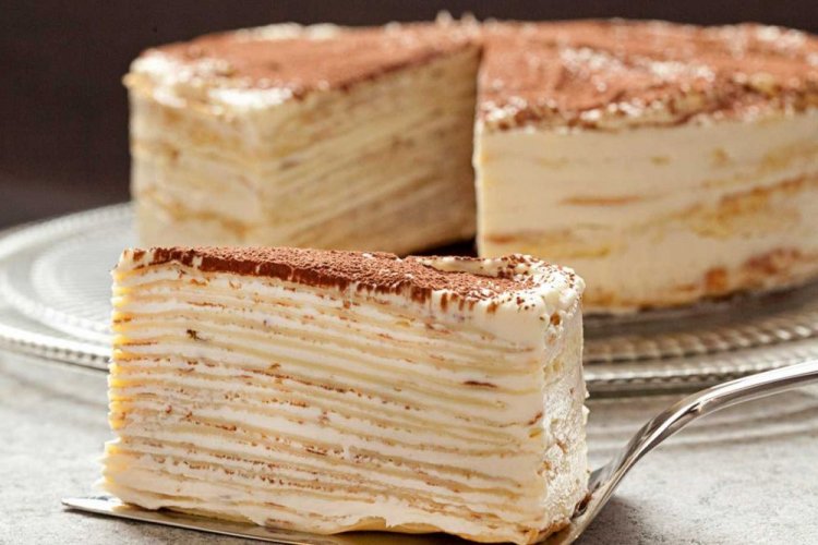 Pfannkuchentorte mit Puddingcreme