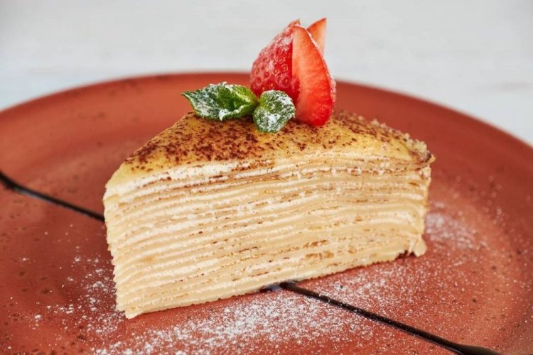Pfannkuchentorte mit Quarkcreme