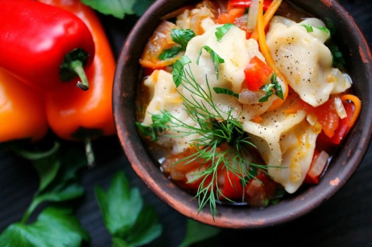 Pelmeni mit Gemüse
