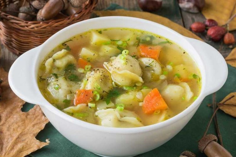 Pelmeni-Suppe