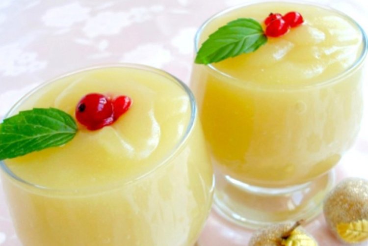 Apfel-Kisel mit Grieß