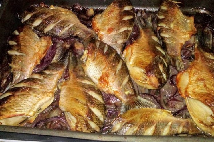 Carpas con salsa de soja en el horno