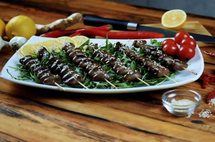 Hähnchenherzen mit Ingwer, Zitrone und Knoblauch vom Grill