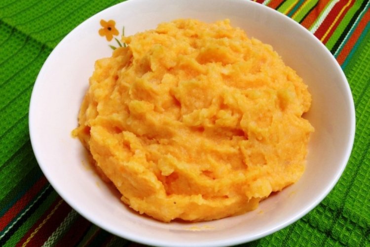 Kartoffelpüree mit Karotten