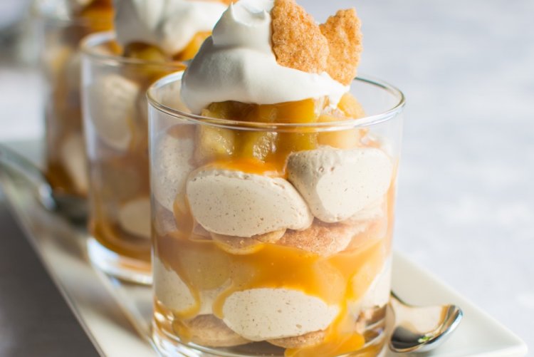 Fruit Dessert with Goat Cheese and Savoiardi Biscuits