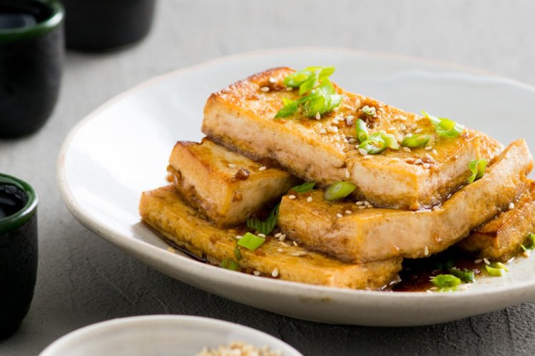Gebackener Tofu in Sojasauce