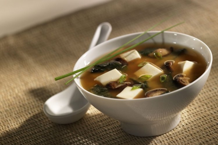 Miso-Suppe mit Tofu