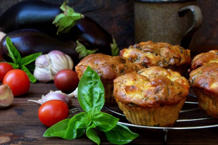 Sausage and Tomato Muffins