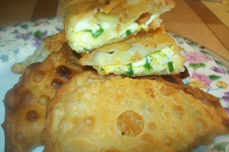 Füllung für Tschebureki mit Ei