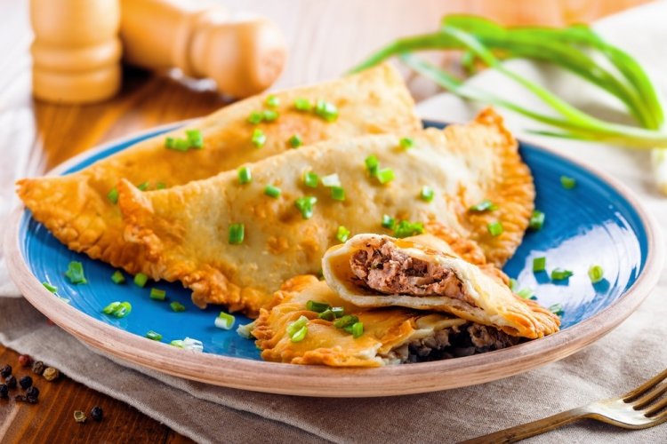 Füllung für Tschebureki mit Lammfleisch und Paprika
