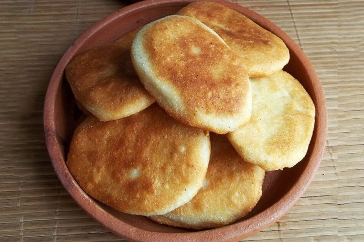 Georgische Fladenbrote Mchadi