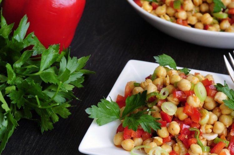 Kichererbsensalat für ein Picknick