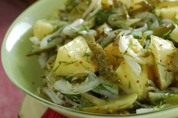 Kartoffelsalat für ein Picknick