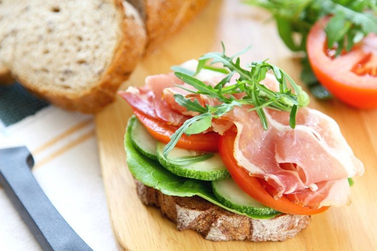 Lettuce Leaf Sandwiches