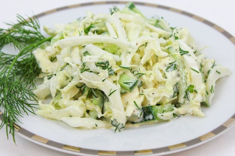 Ensalada verde con col