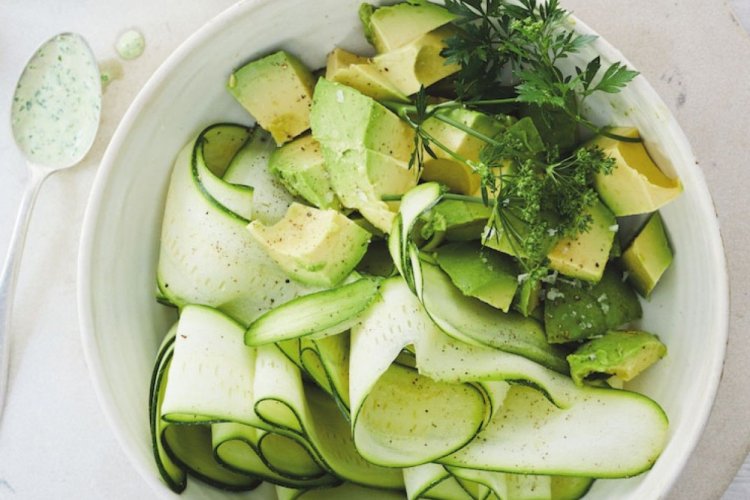 Ensalada verde con calabacín