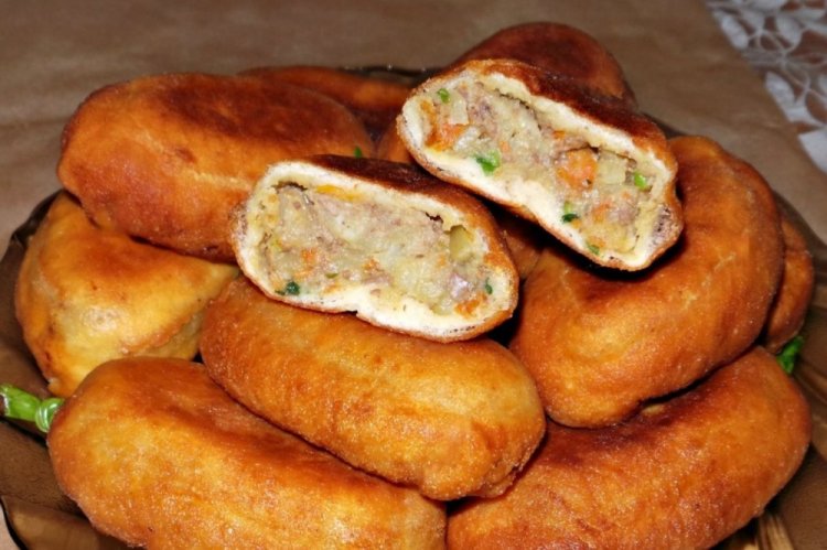 Potato Filling with Boiled Meat for Savory Pies