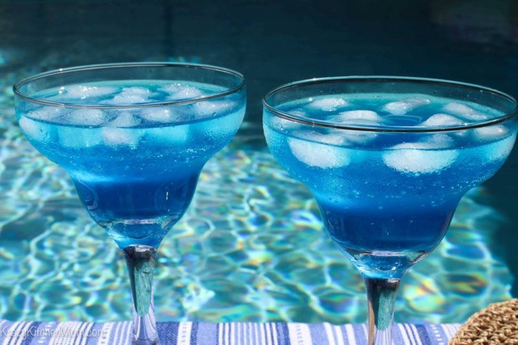 Blue Lagoon with Pineapple Juice
