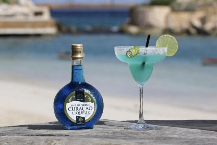 Blue Lagoon with Tonic Water