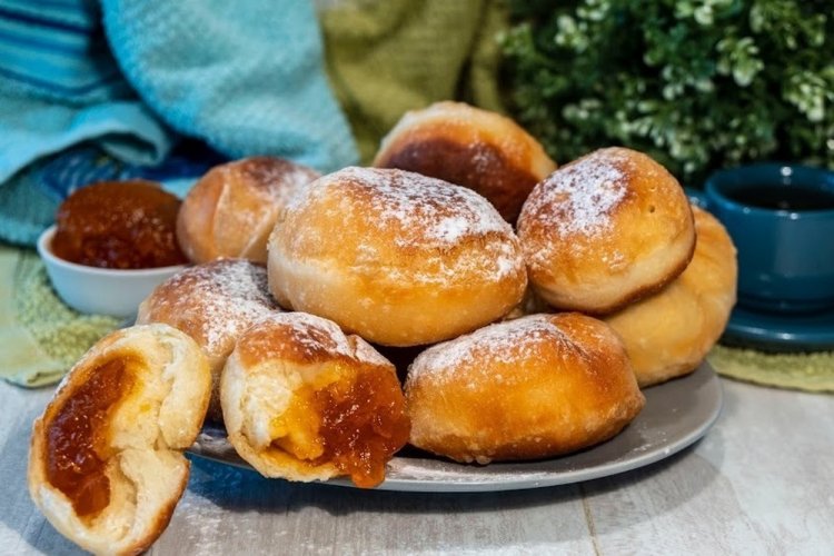 Kefir Doughnuts with Fruit Preserve