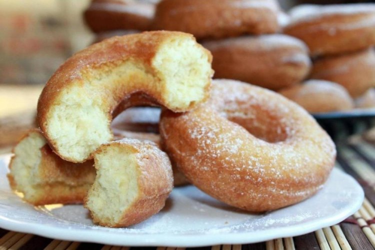 Kefir and Yeast Doughnuts