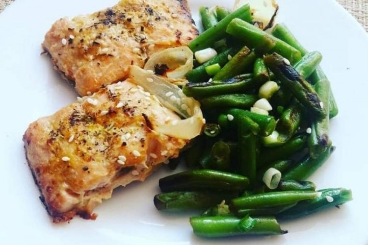 Lingcod with Green Beans and Broccoli in the Oven