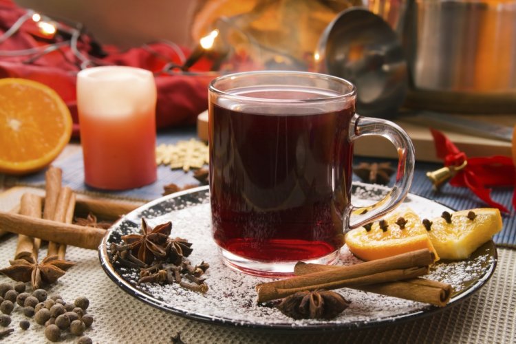 Non-Alcoholic Punch with Tea and Dried Fruits