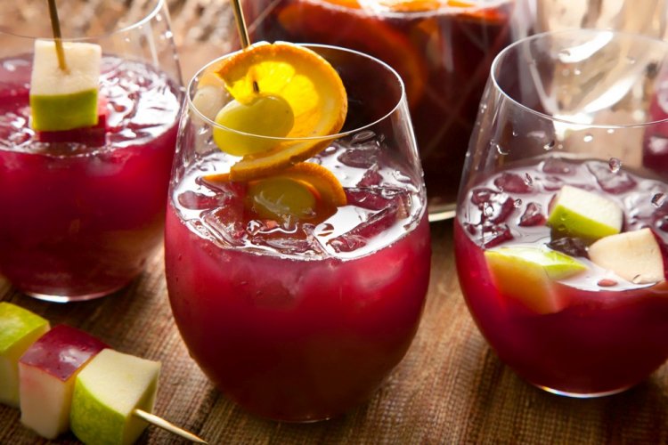 Punch with Cognac and Grape Juice
