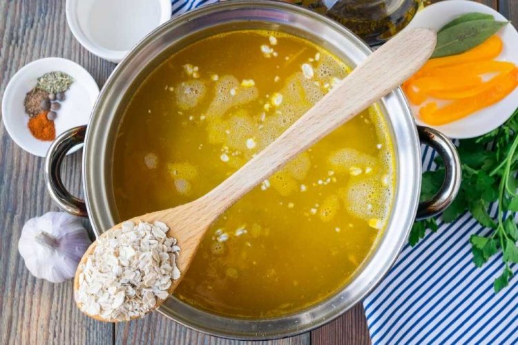 Chicken and Oatmeal Soup