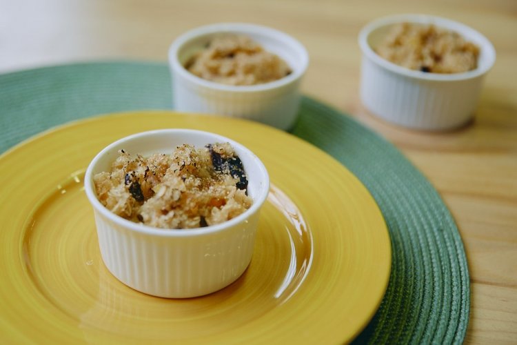 Oatmeal Pudding with Prunes