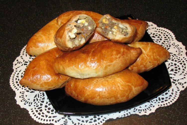 Relleno de hígado y huevos para empanadillas